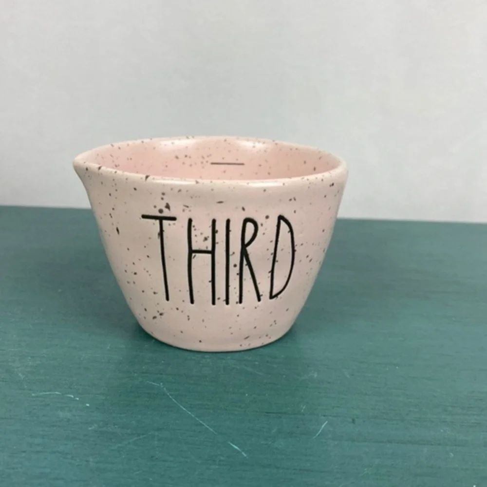 NWT Rae dunn pink speckled‎ measuring cups